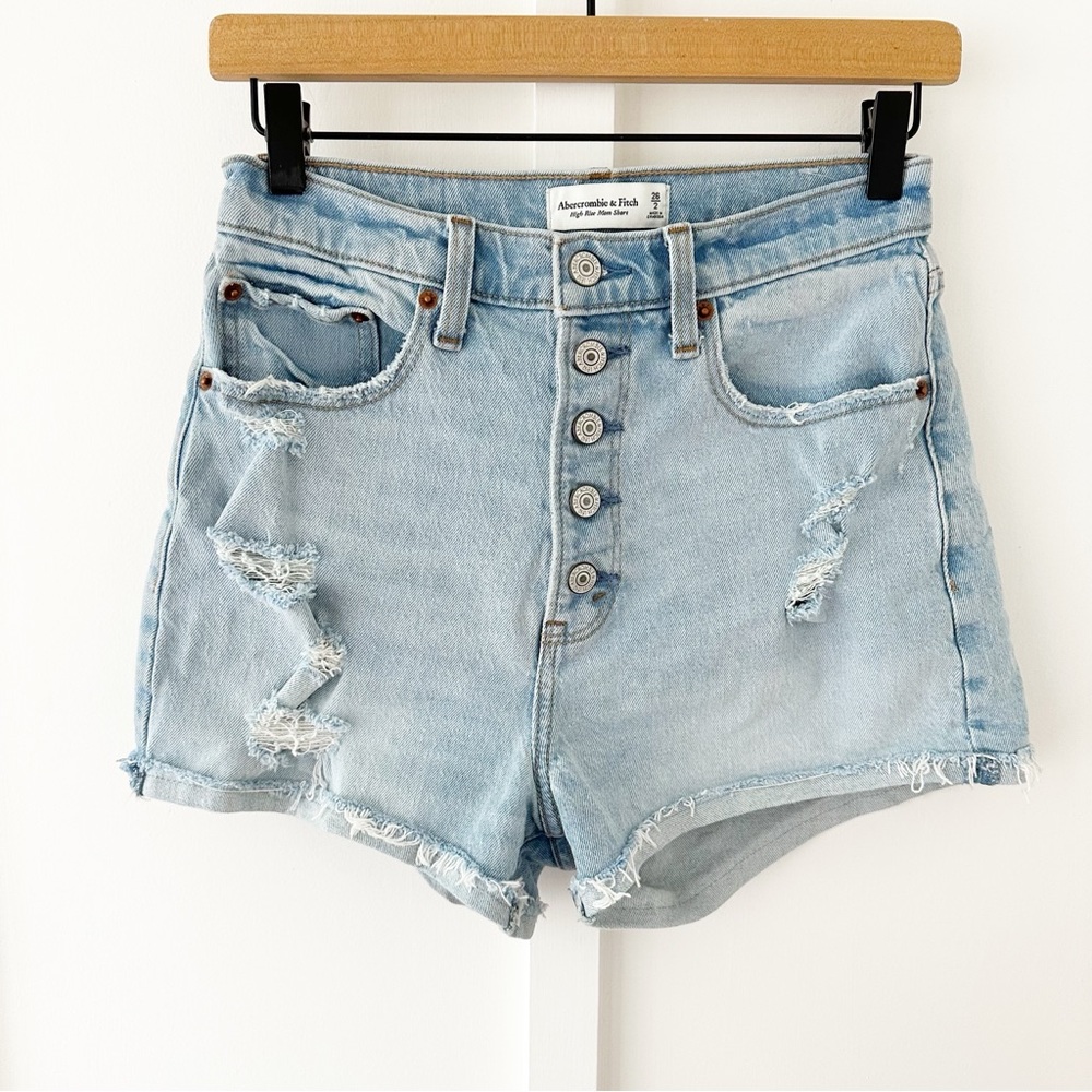 ABERCROMBIE high rise mom short curve love